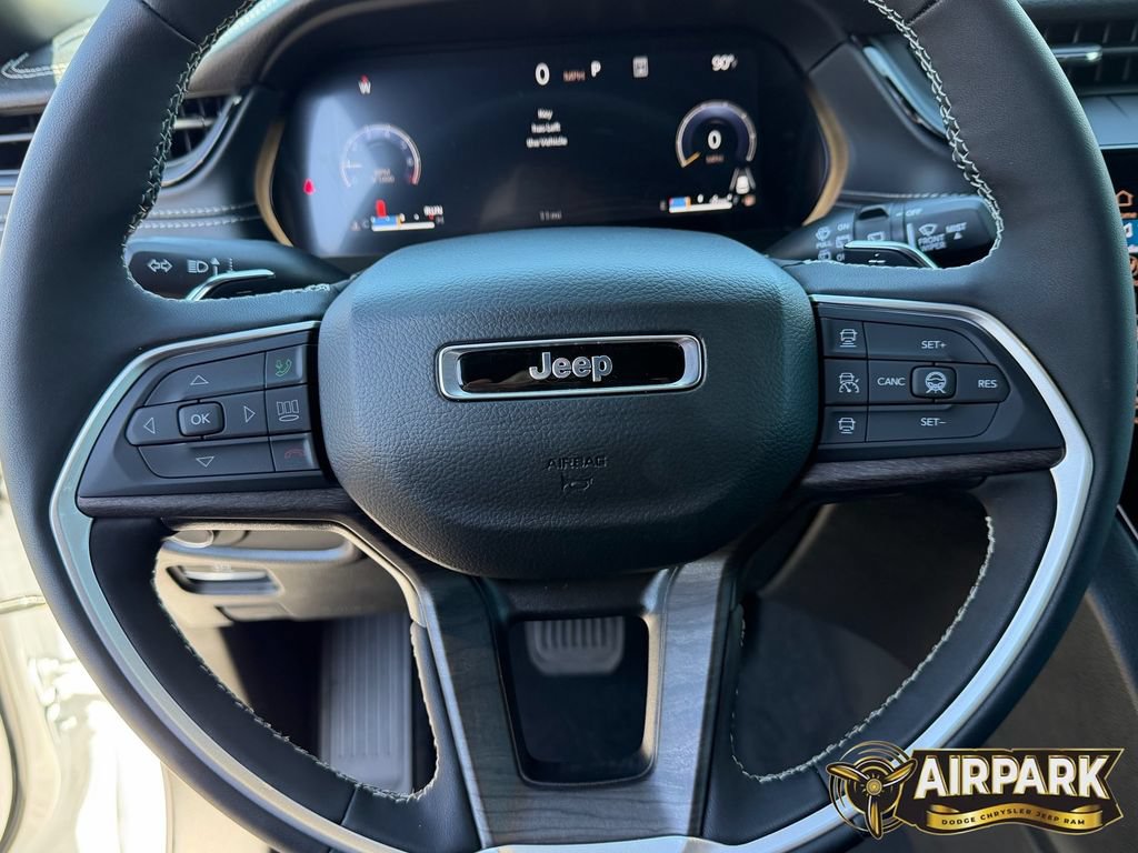 New 2026 Jeep Grand Cherokee Altitude RWD image 23