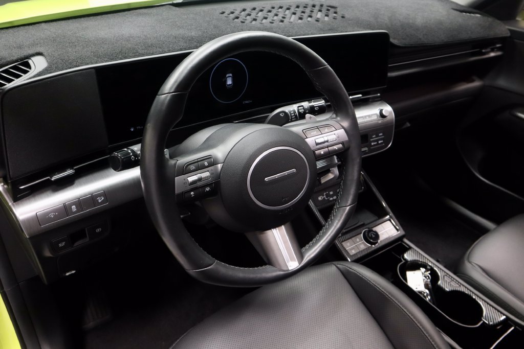 Used 2024 Hyundai Kona Limited AWD/4WD image 26
