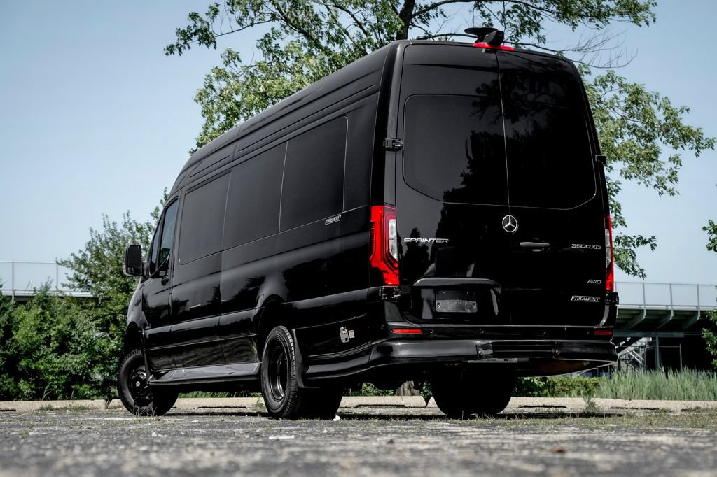 Used 2025 Mercedes-Benz Sprinter 3500 video 2
