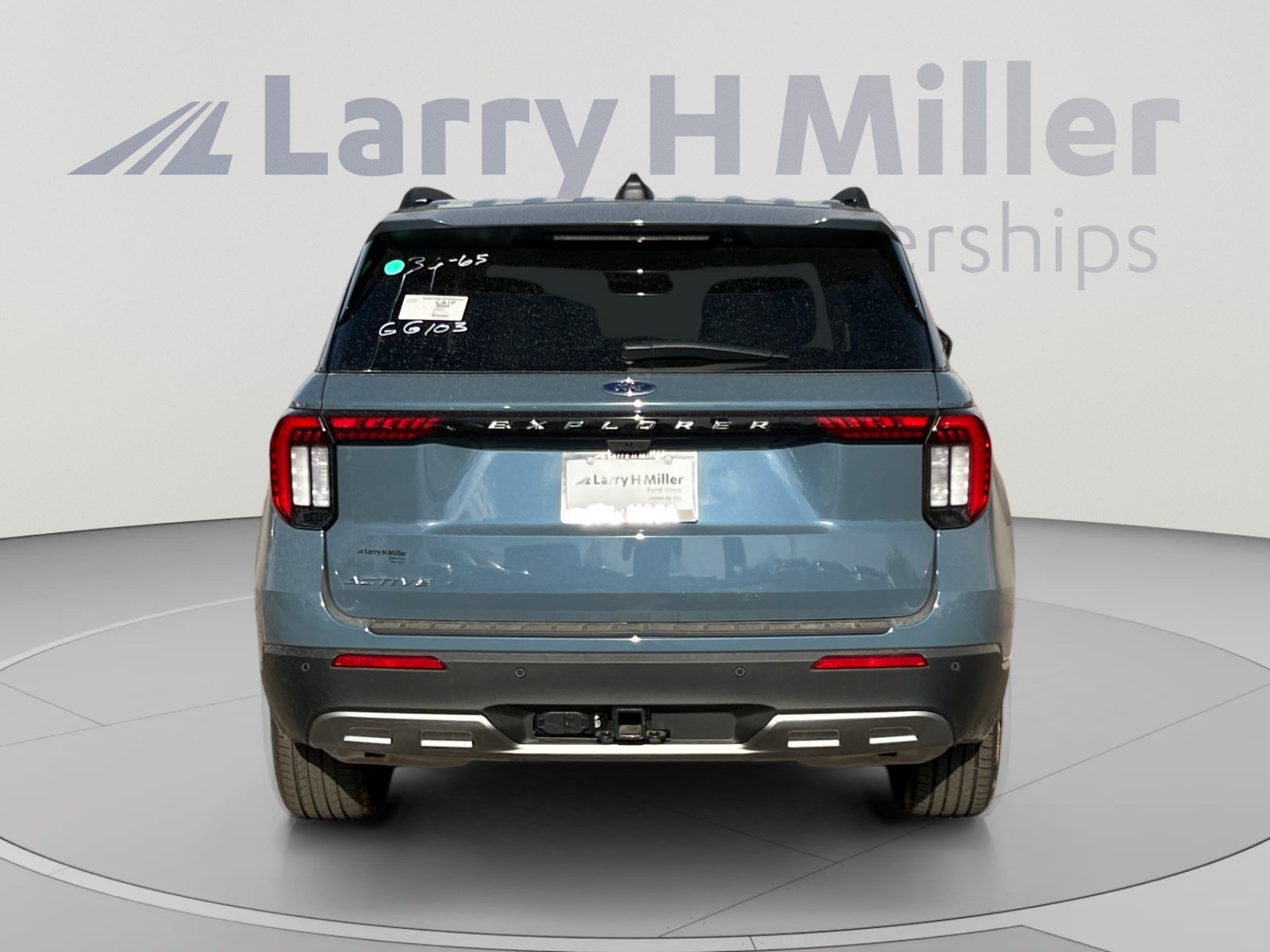 New 2026 Ford Explorer Active w/ Active Comfort Package RWD image 4