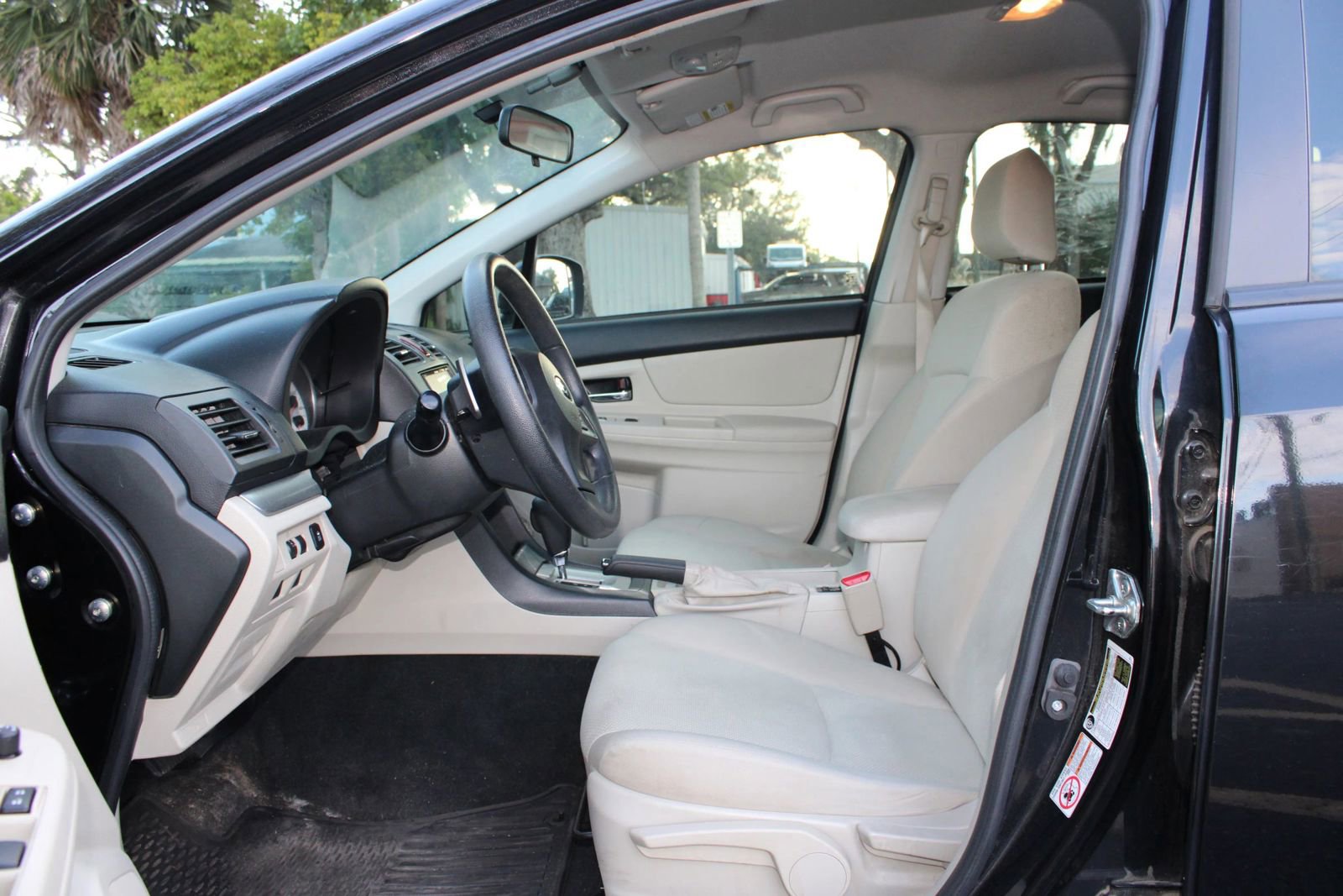 Used 2014 Subaru Impreza 2.0i Premium w/ All-Weather Package w/CVT image 7