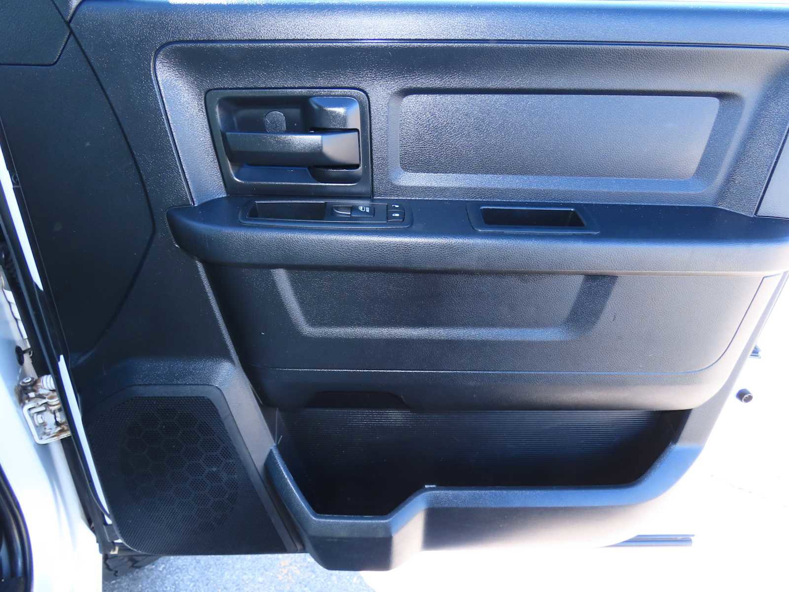 Used 2016 RAM 2500 Tradesman w/ Chrome Appearance Group AWD/4WD image 22