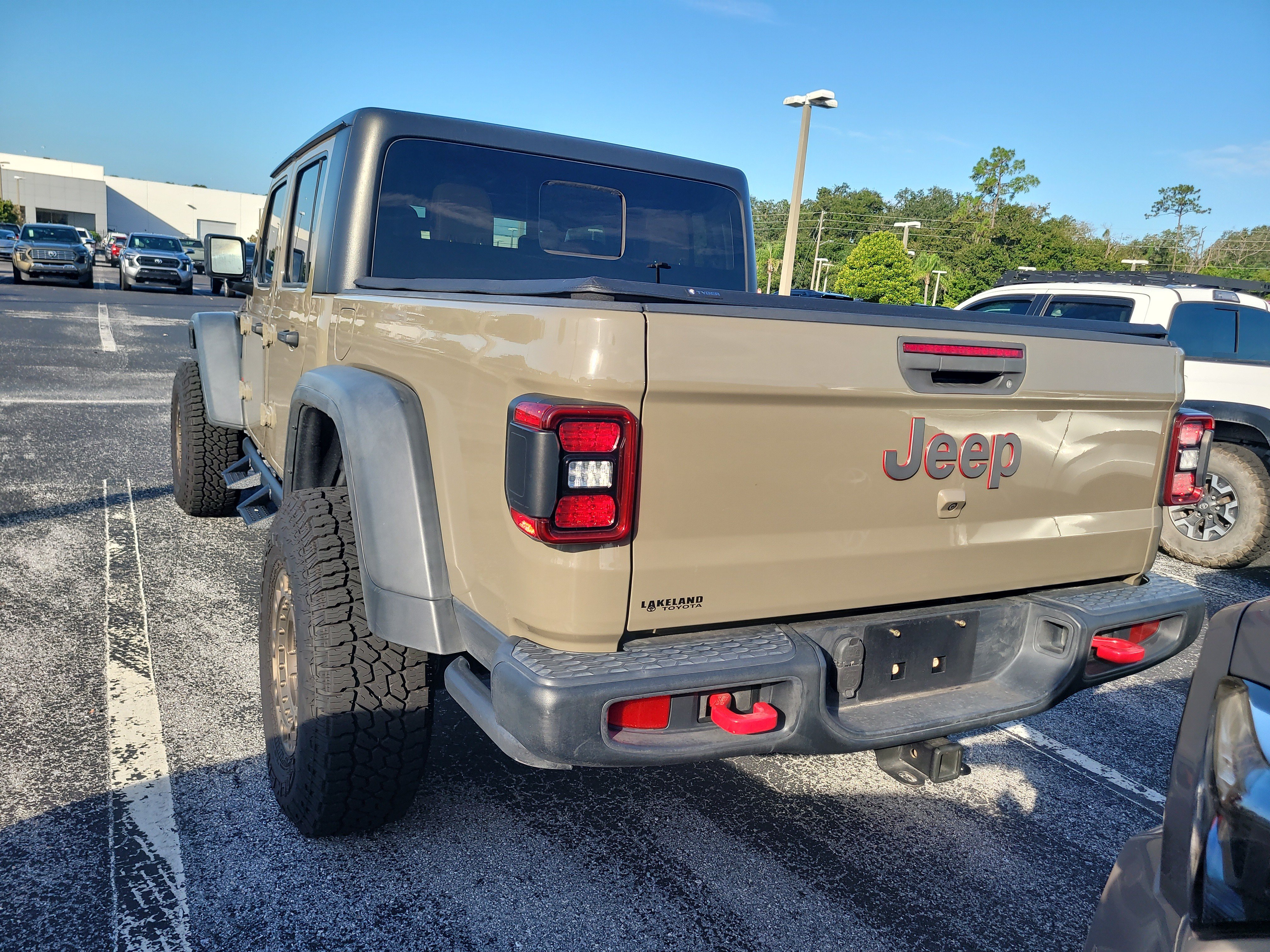 Used 2020 Jeep Gladiator Rubicon AWD/4WD image 5