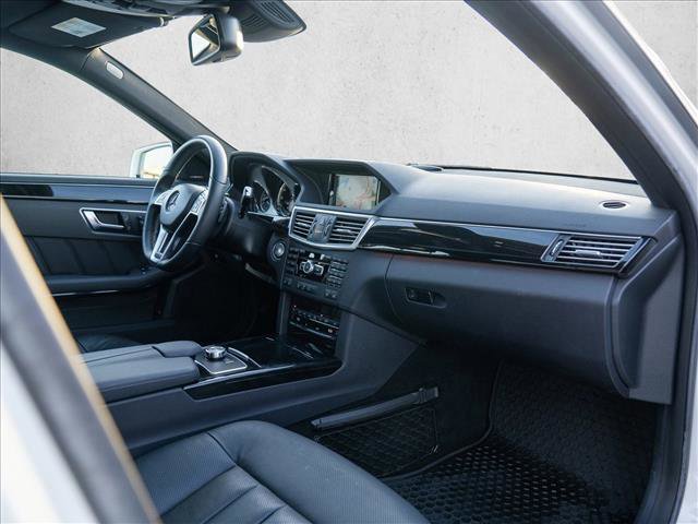 Used 2013 Mercedes-Benz E 550 4MATIC Sedan image 28