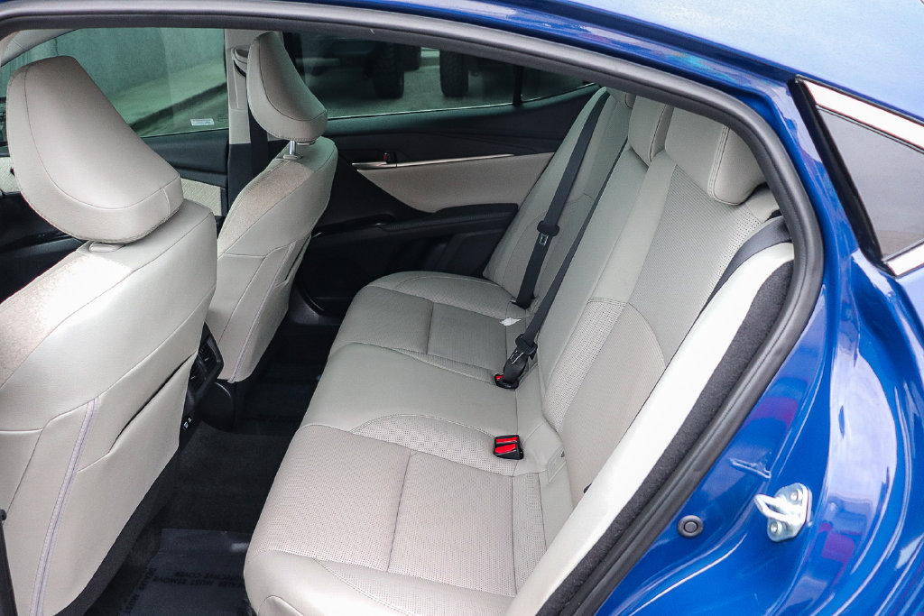 Used 2025 Toyota Camry XLE FWD image 21