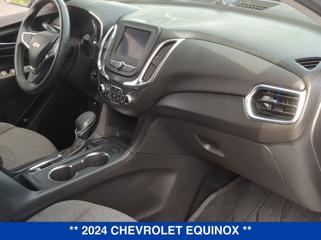 Certified 2024 Chevrolet Equinox LT w/ LPO, Floor Liner Package AWD/4WD image 24