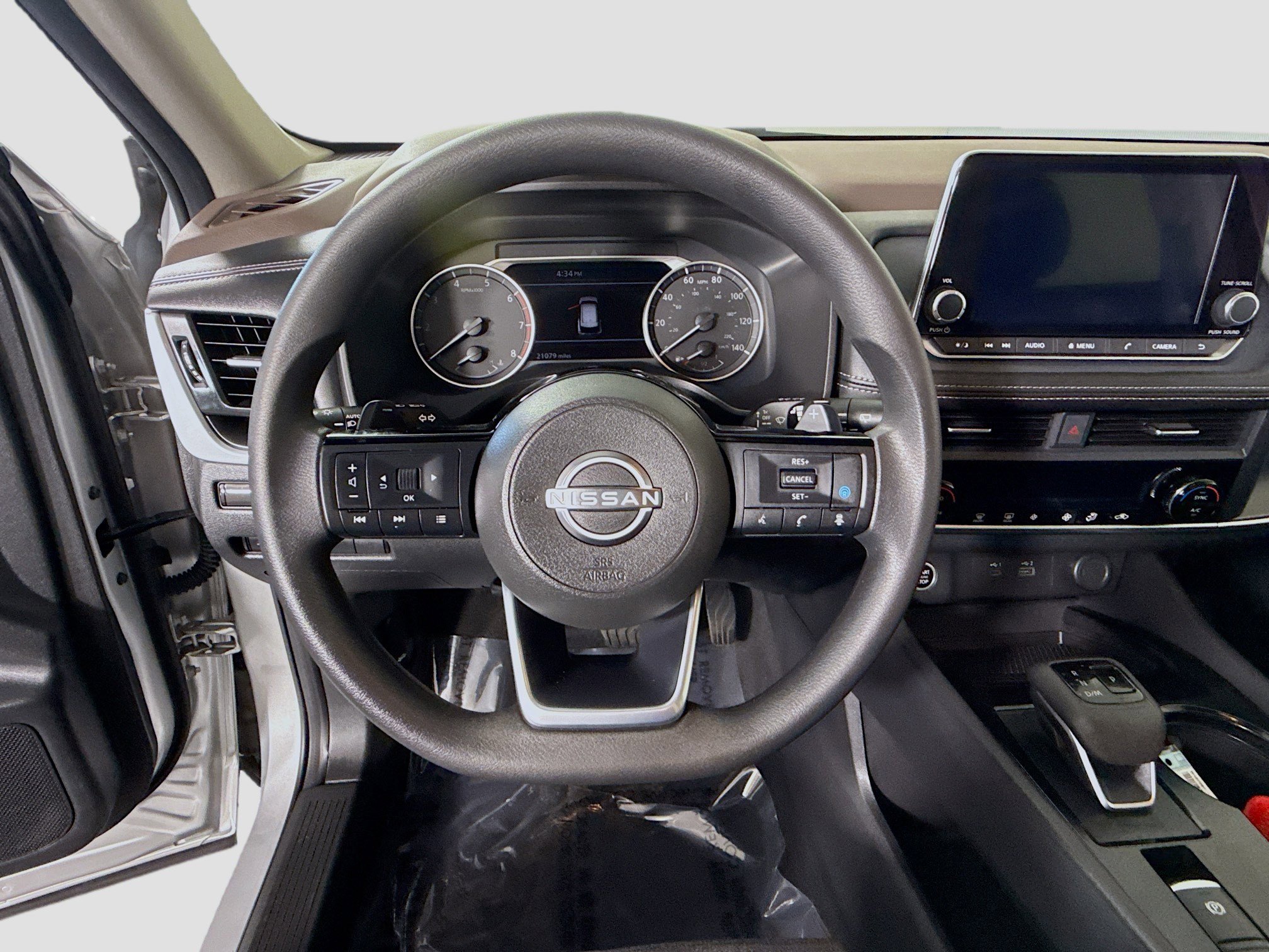 Used 2023 Nissan Rogue SV image 13