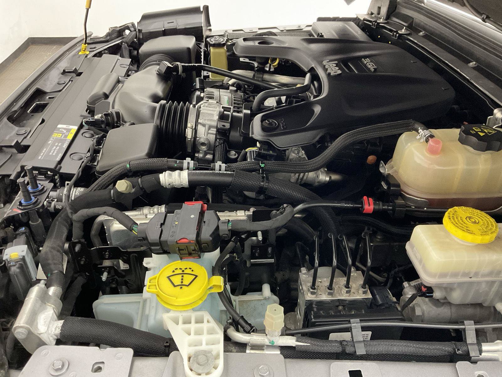 Used 2018 Jeep Wrangler Unlimited Sport S AWD/4WD image 18