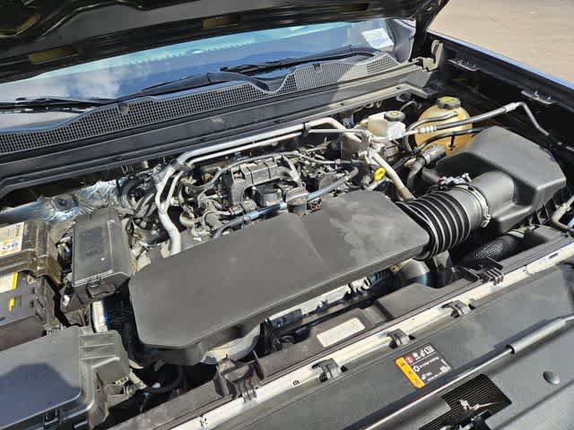Used 2024 Chevrolet Colorado W/T RWD image 14