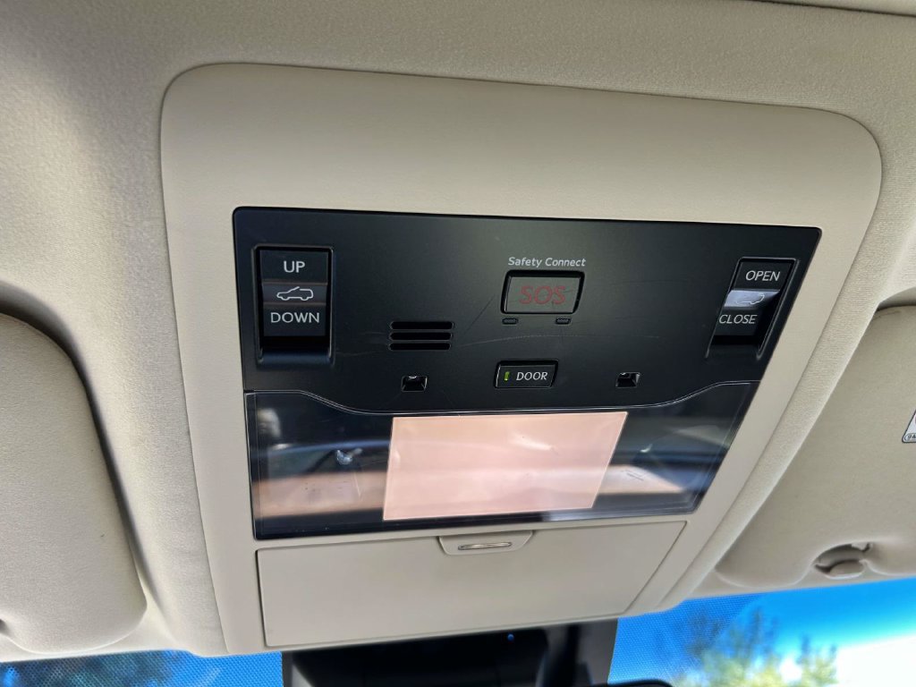 Used 2017 Lexus LX 570 4WD w/ Luxury Package image 18