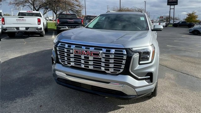 New 2026 GMC Terrain Denali w/ LPO, Floor Liner Package image 5