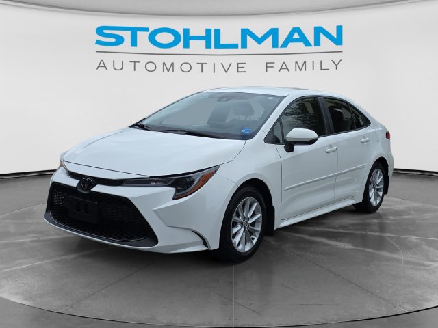 Used 2022 Toyota Corolla LE w/ LE Convenience Package FWD image 1