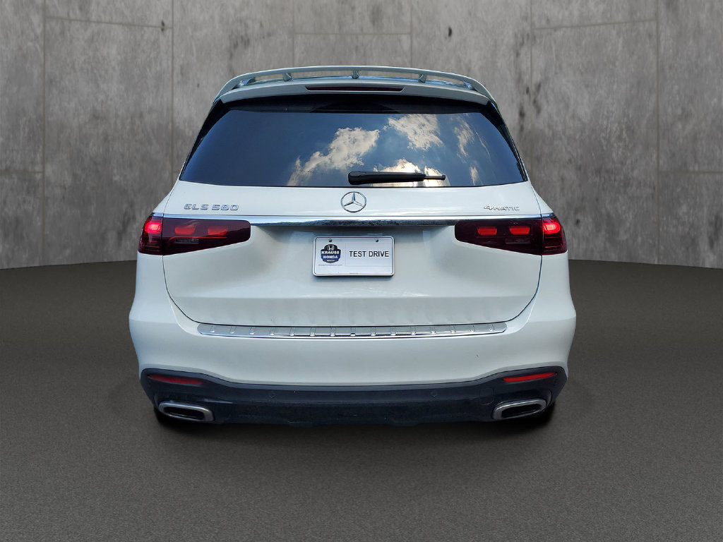 Used 2025 Mercedes-Benz GLS 580 4MATIC image 6