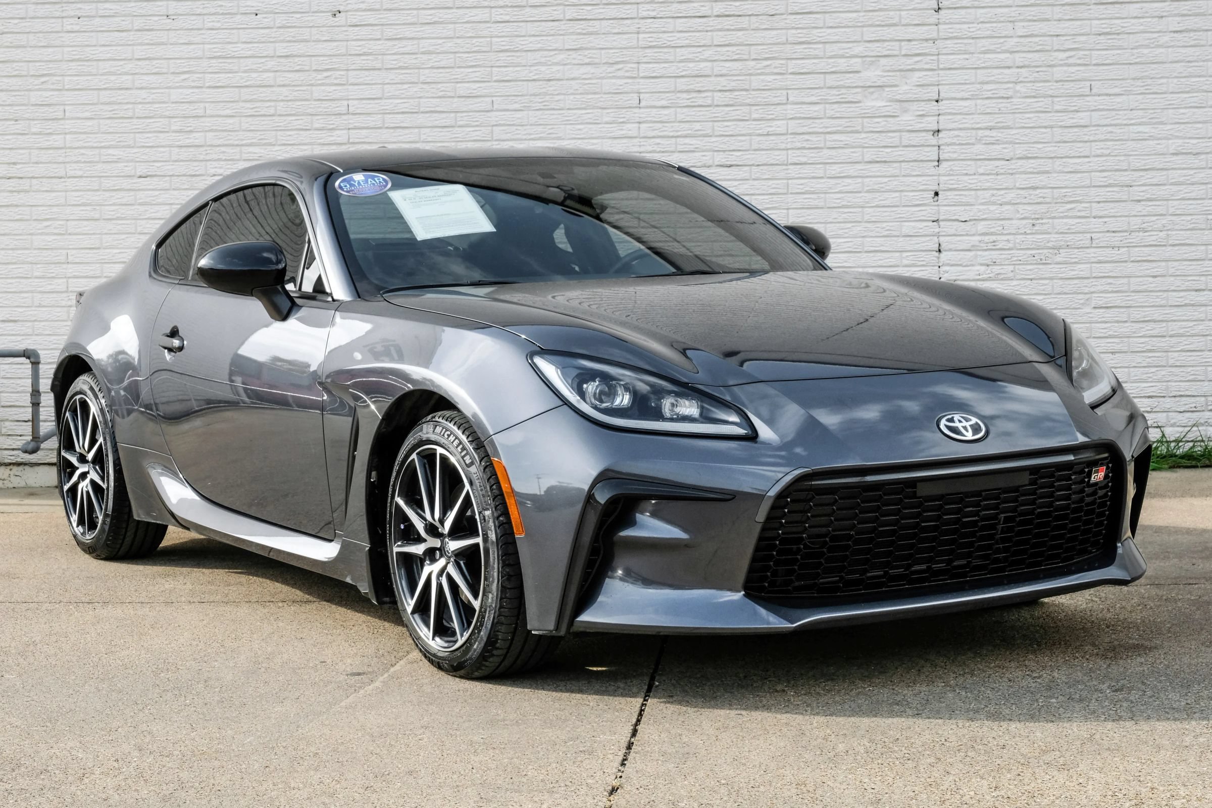 Used 2024 Toyota GR86 RWD image 5
