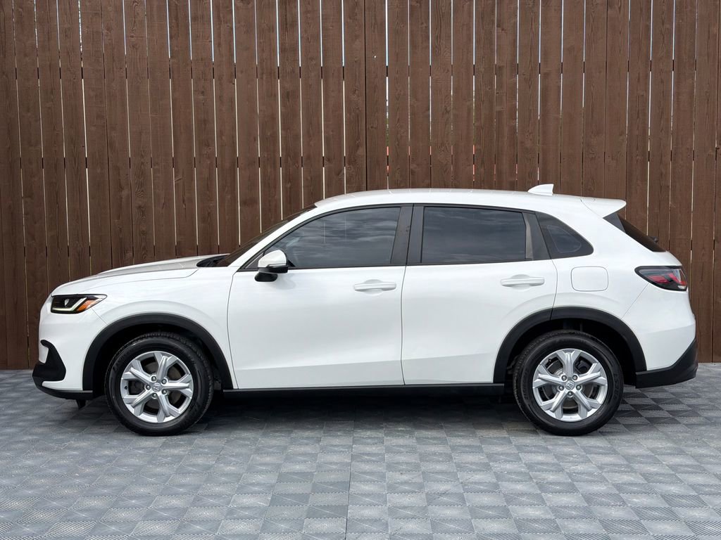 Used 2023 Honda HR-V LX image 12