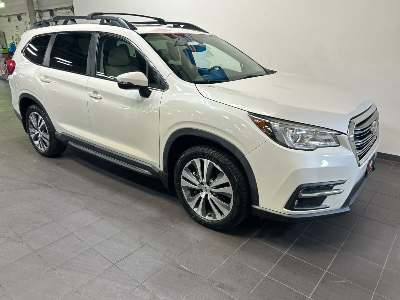 Used 2021 Subaru Ascent Limited w/ Technology Package AWD/4WD image 2