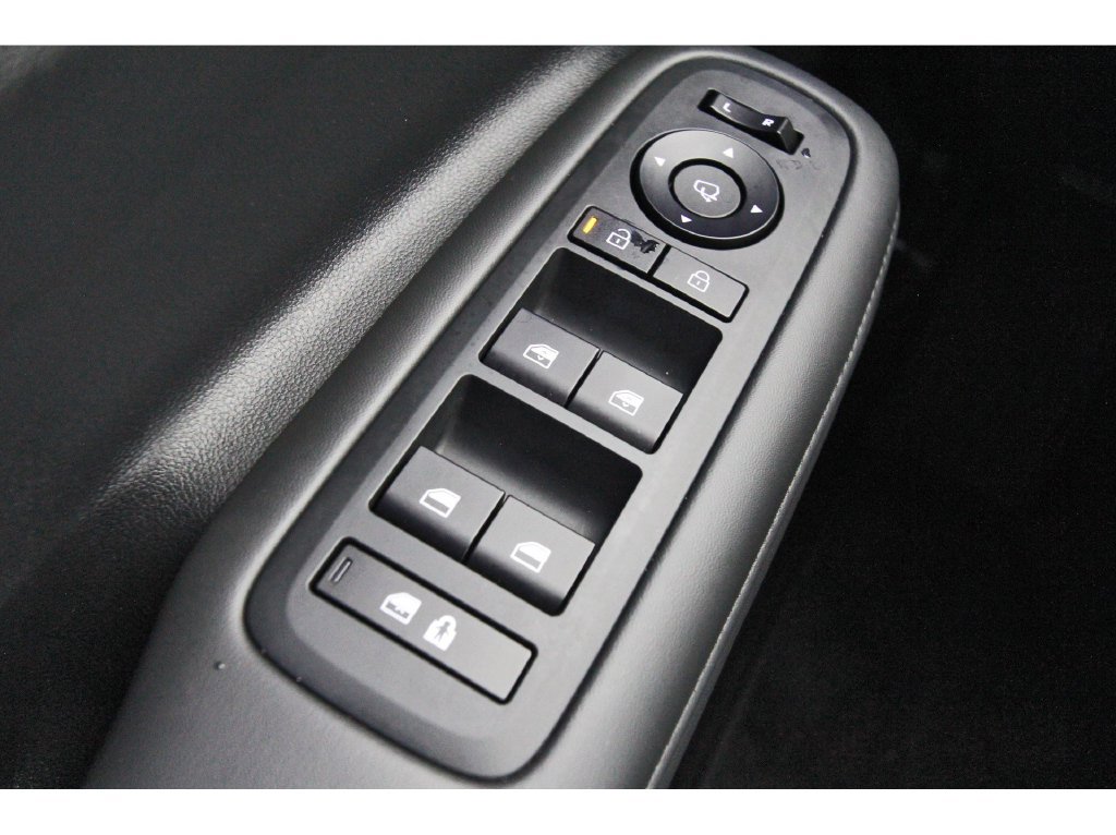 Used 2025 Hyundai Santa Fe Limited AWD/4WD image 25