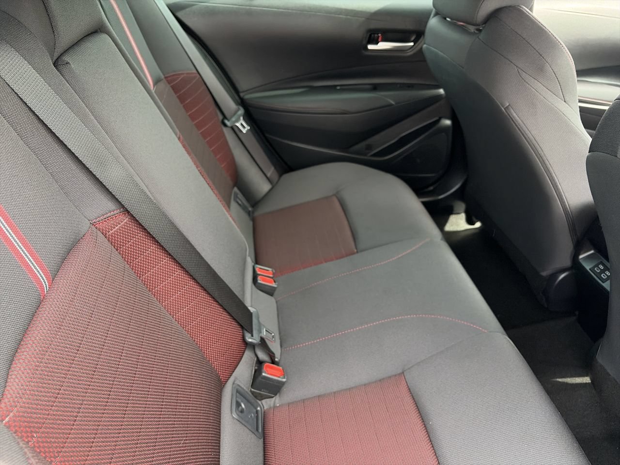 Used 2025 Toyota Corolla SE FWD image 23