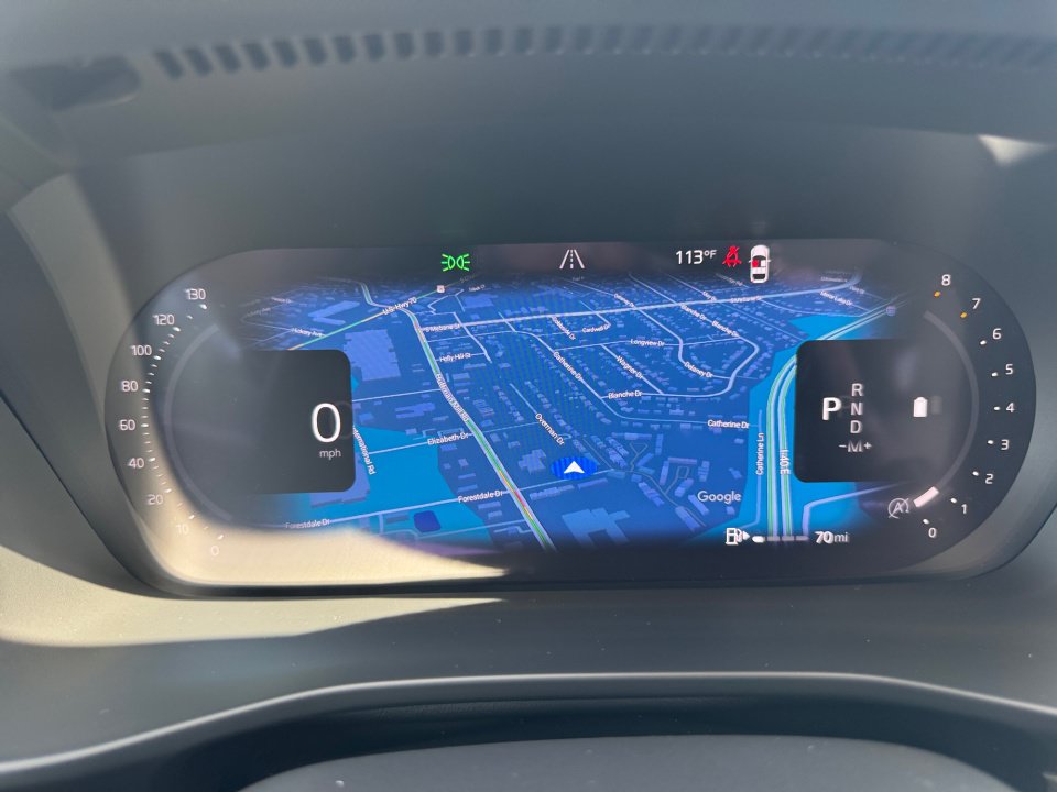 Certified 2025 Volvo XC40 B5 Ultra AWD/4WD image 11
