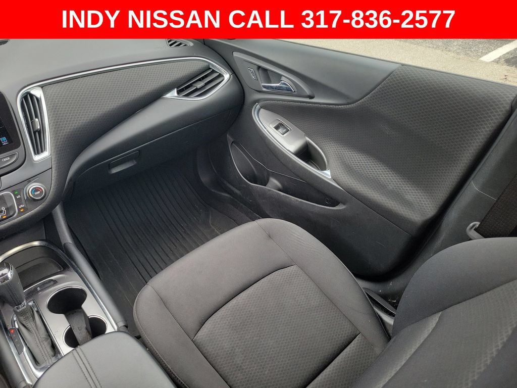Used 2016 Chevrolet Malibu LT FWD image 9
