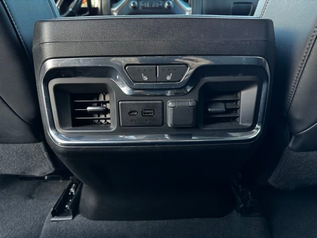 Used 2020 Chevrolet Silverado 1500 High Country w/ Technology Package image 8