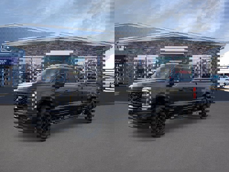 New 2025 Ford F350 Lariat w/ Black Appearance Package