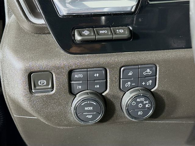 Used 2024 Chevrolet Silverado 1500 High Country w/ High Country Premium Package image 13