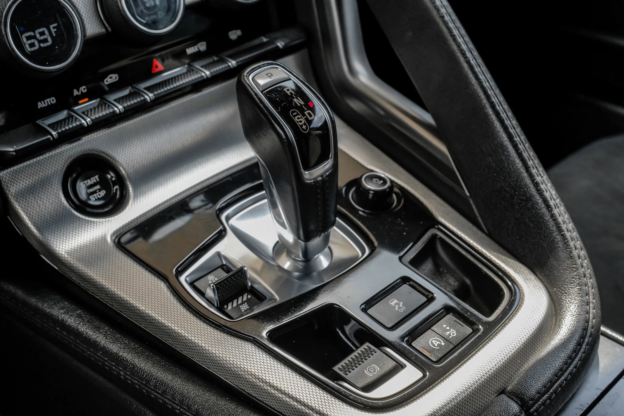 Used 2017 Jaguar F-TYPE Coupe image 23