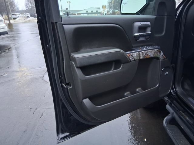 Used 2016 Chevrolet Silverado 1500 LTZ Z71 w/ Realtree Edition image 9