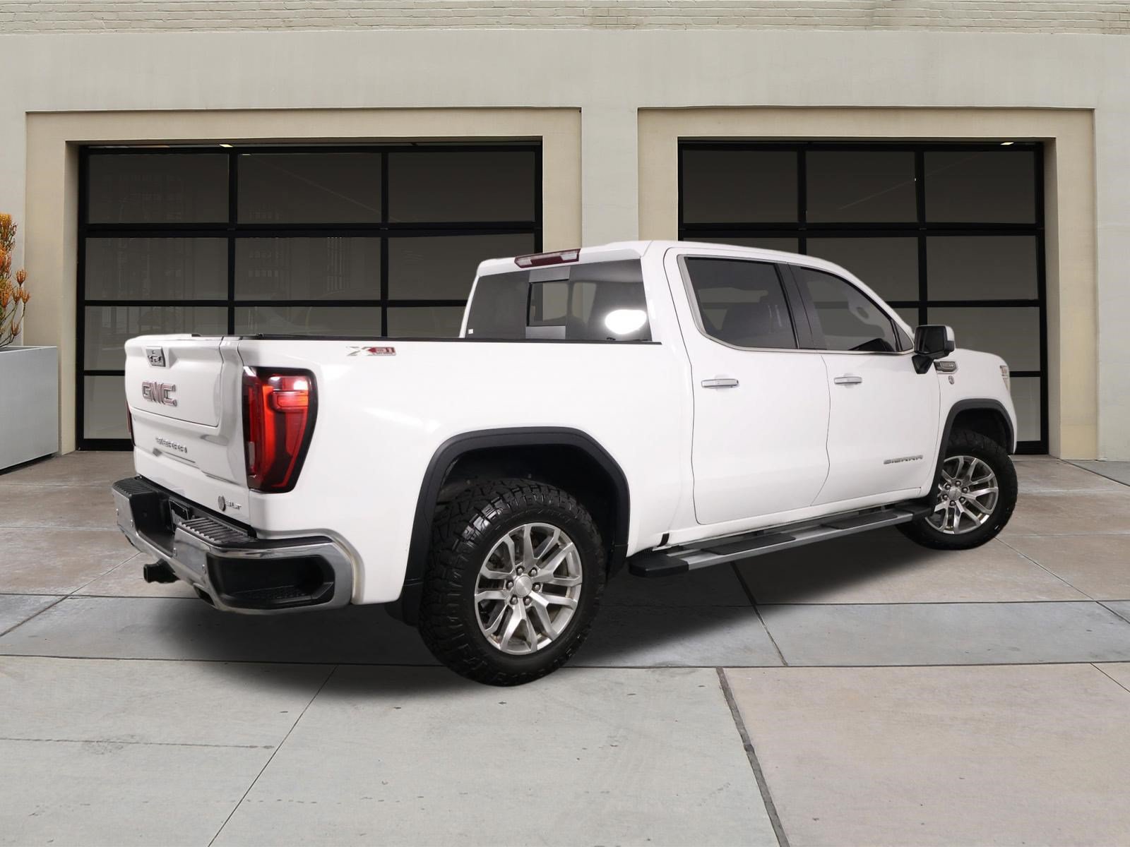 Used 2019 GMC Sierra 1500 SLT w/ SLT Premium Plus Package AWD/4WD image 4