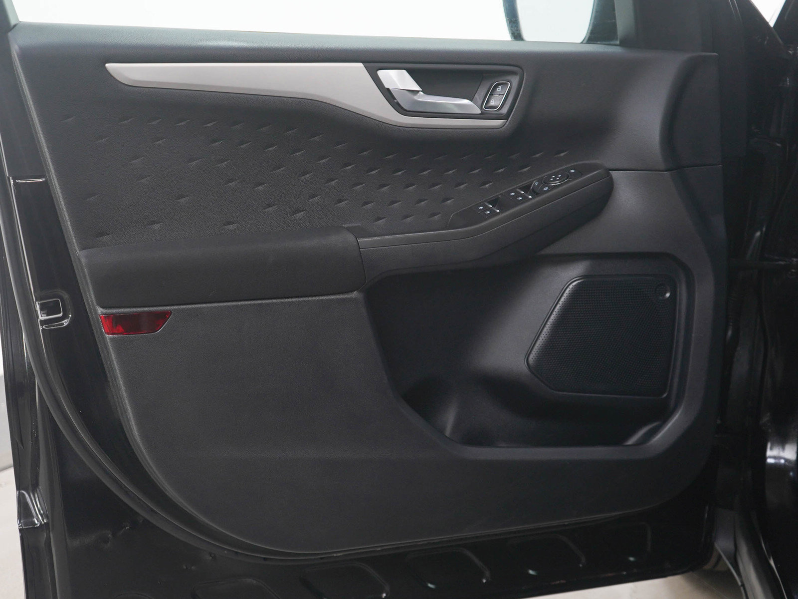 Used 2020 Ford Escape SE image 20