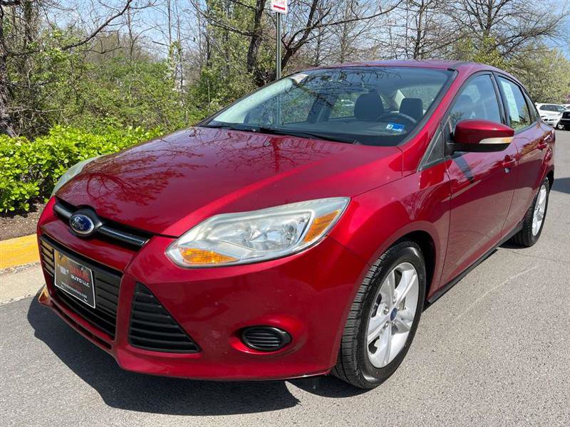 Used 2014 Ford Focus SE image 1