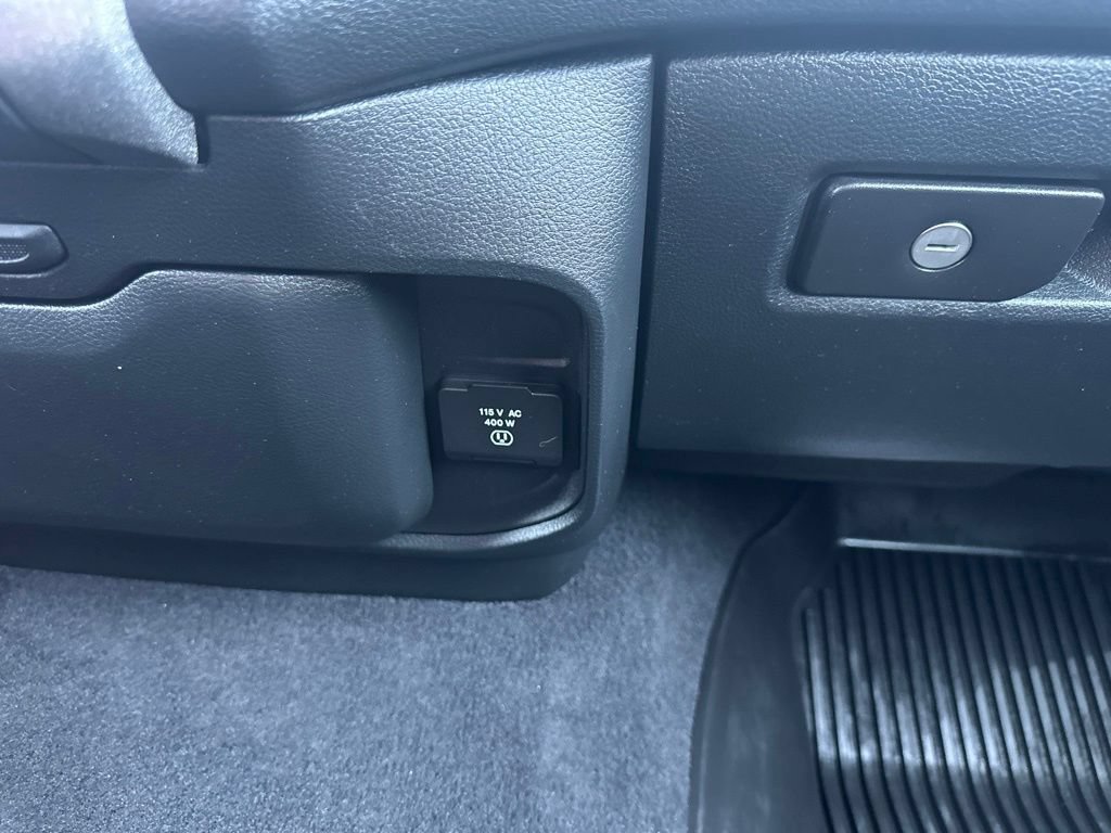 Used 2025 RAM 1500 Warlock AWD/4WD image 8