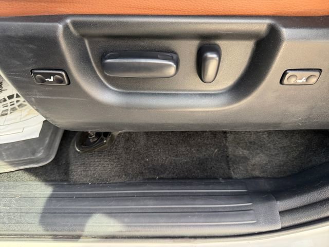 Used 2014 Toyota Sequoia Platinum image 16