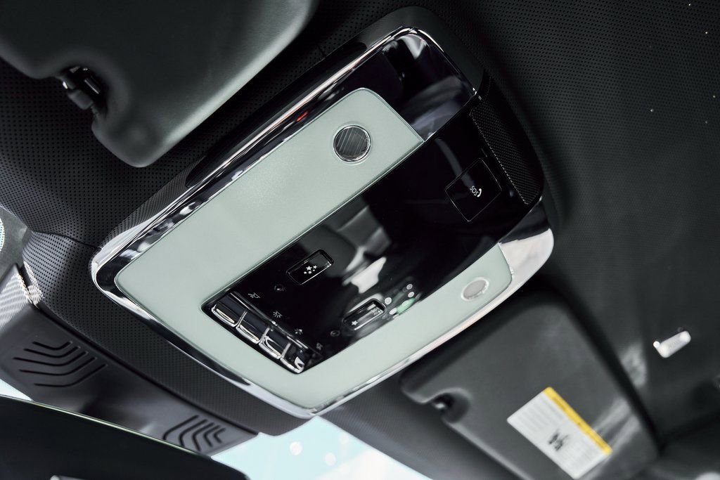 Used 2023 Rolls-Royce Cullinan image 79