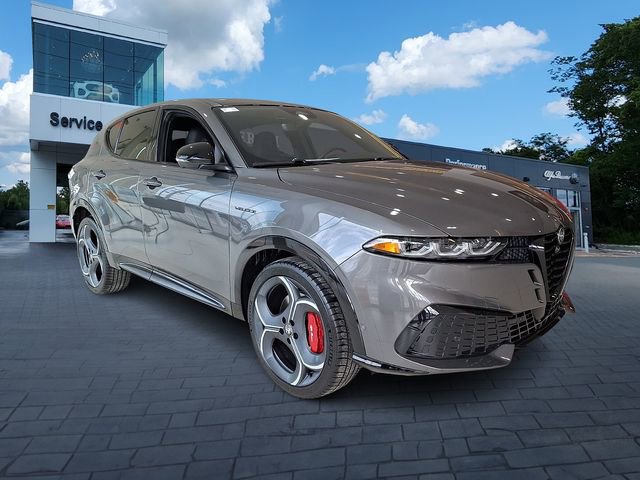 New 2026 Alfa Romeo Tonale Base w/ Quick Order Package 23H Volce image 2