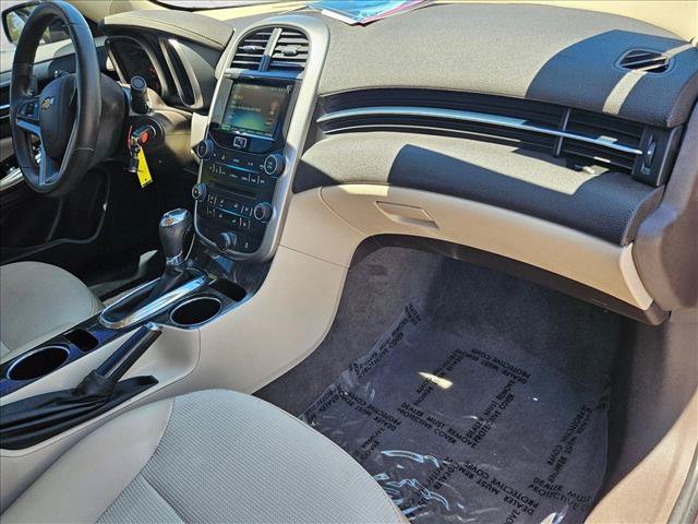 Used 2015 Chevrolet Malibu LT FWD image 17
