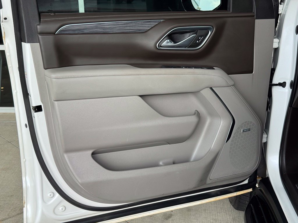 Used 2023 GMC Yukon XL SLT AWD/4WD image 28