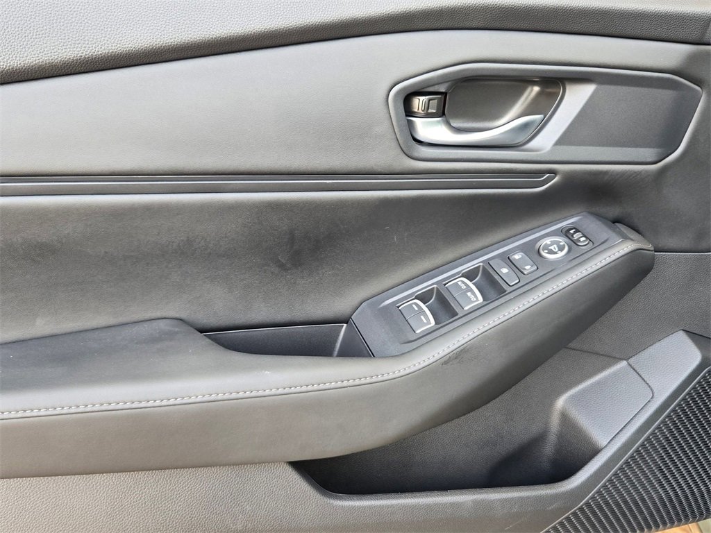 Used 2024 Honda Accord Sport image 11