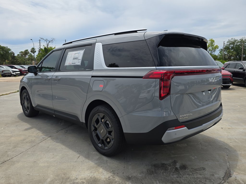 New 2026 Kia Carnival EX FWD image 6