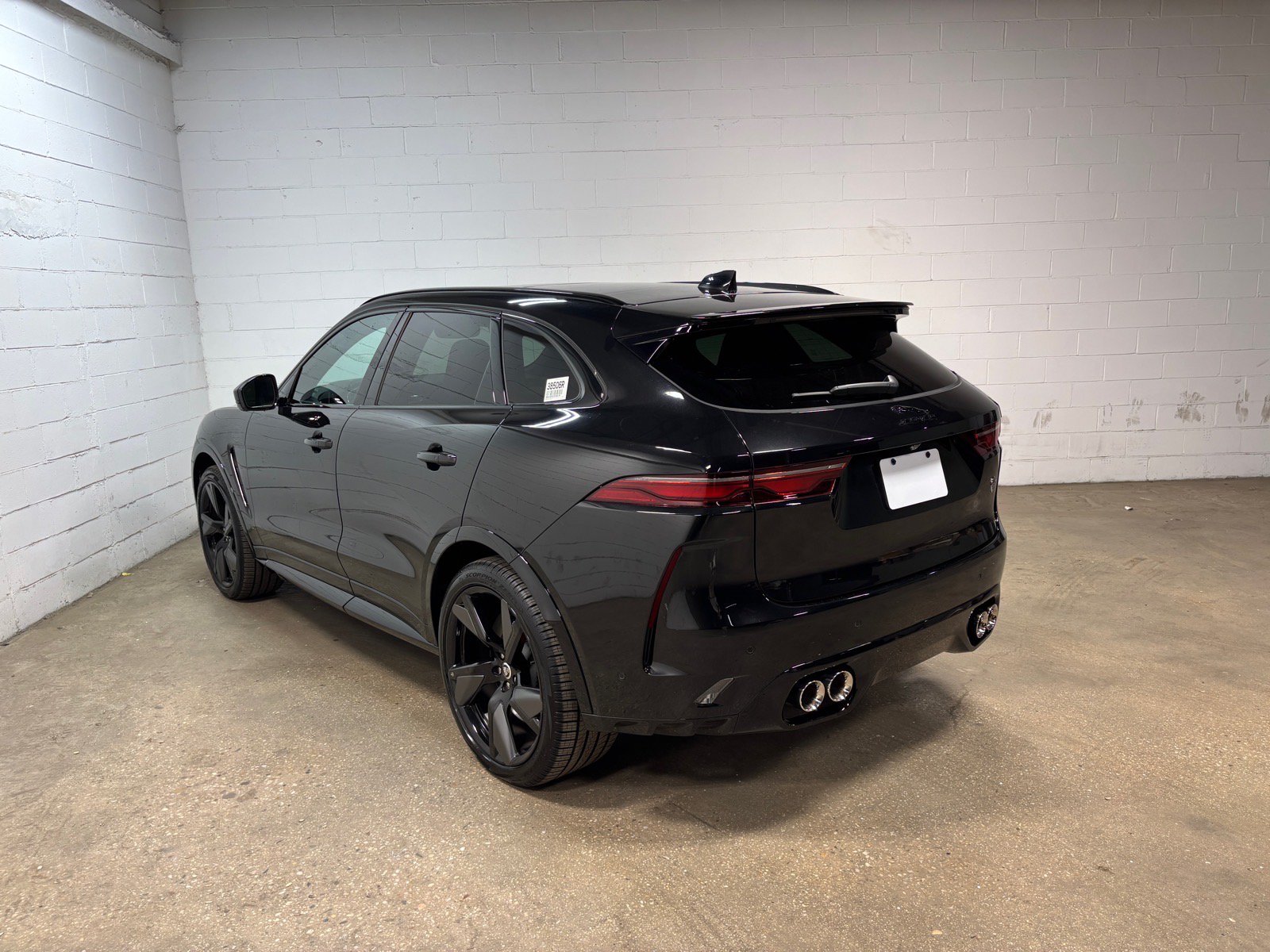 New 2026 Jaguar F-PACE SVR 575 Edition AWD/4WD image 9