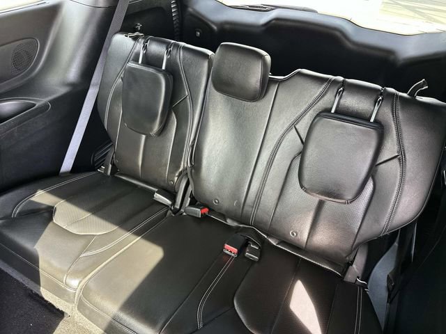 Used 2019 Chrysler Pacifica Touring-L Plus w/ S Appearance Package FWD image 12