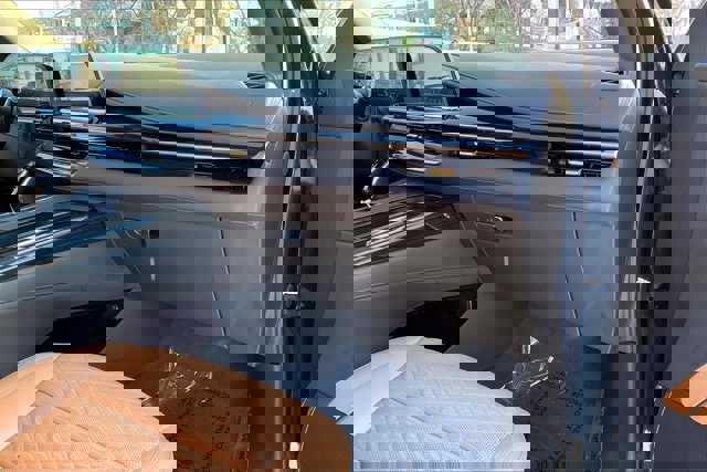 Used 2023 Cadillac Escalade Premium Luxury w/ Performance Package image 16