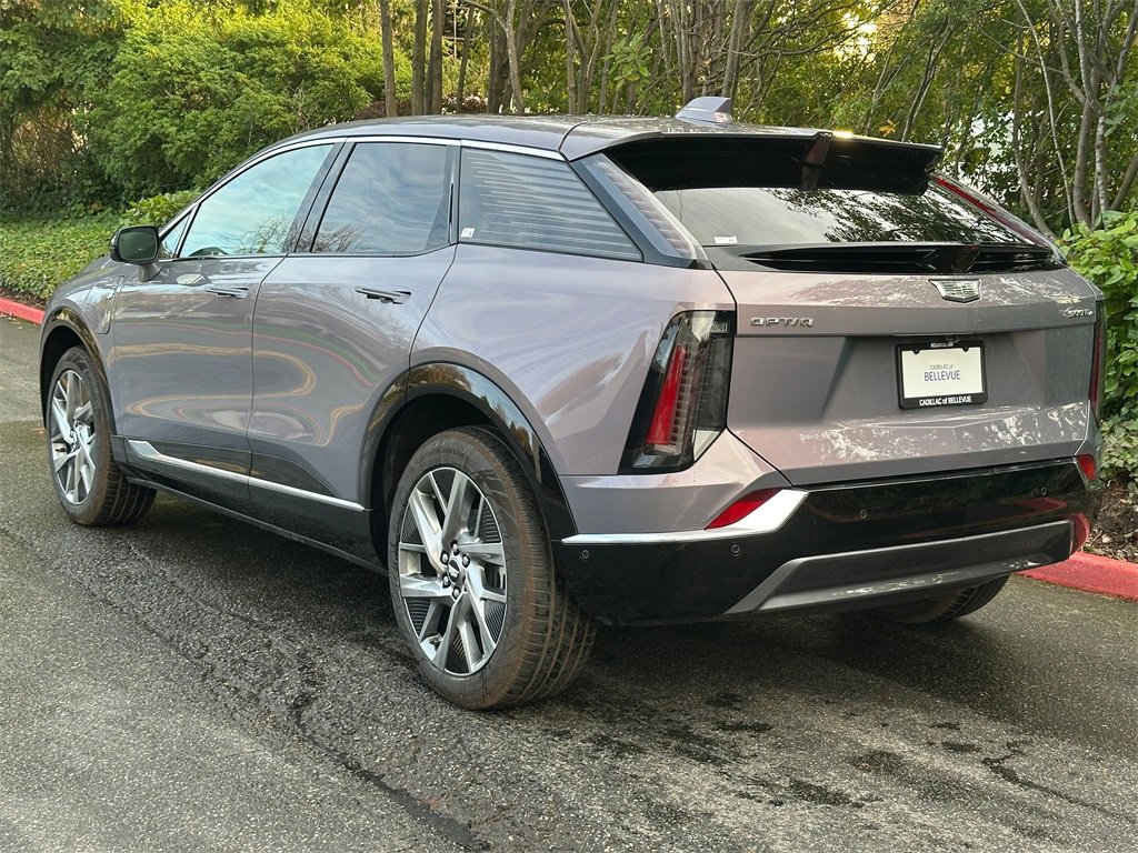 New 2026 Cadillac Optiq Luxury 2 image 3
