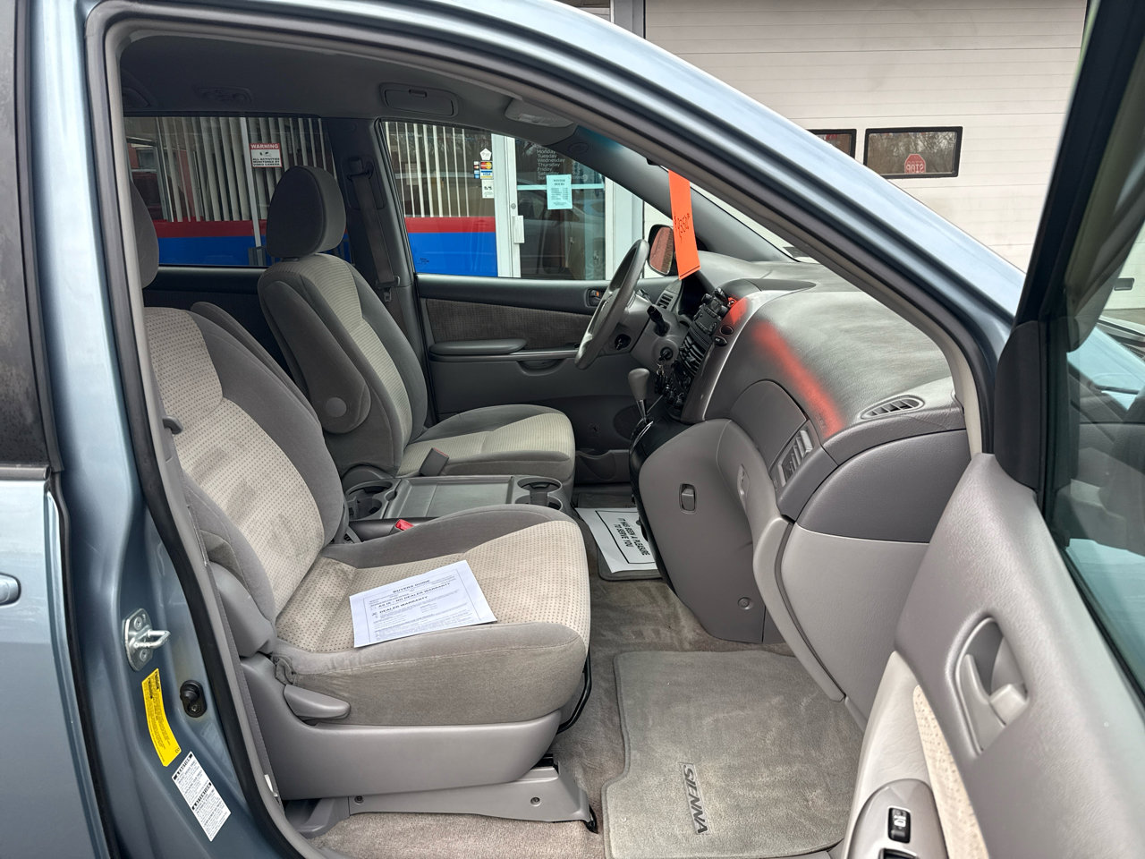 Used 2010 Toyota Sienna LE image 26