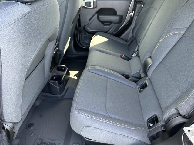 New 2025 Jeep Gladiator Willys image 24