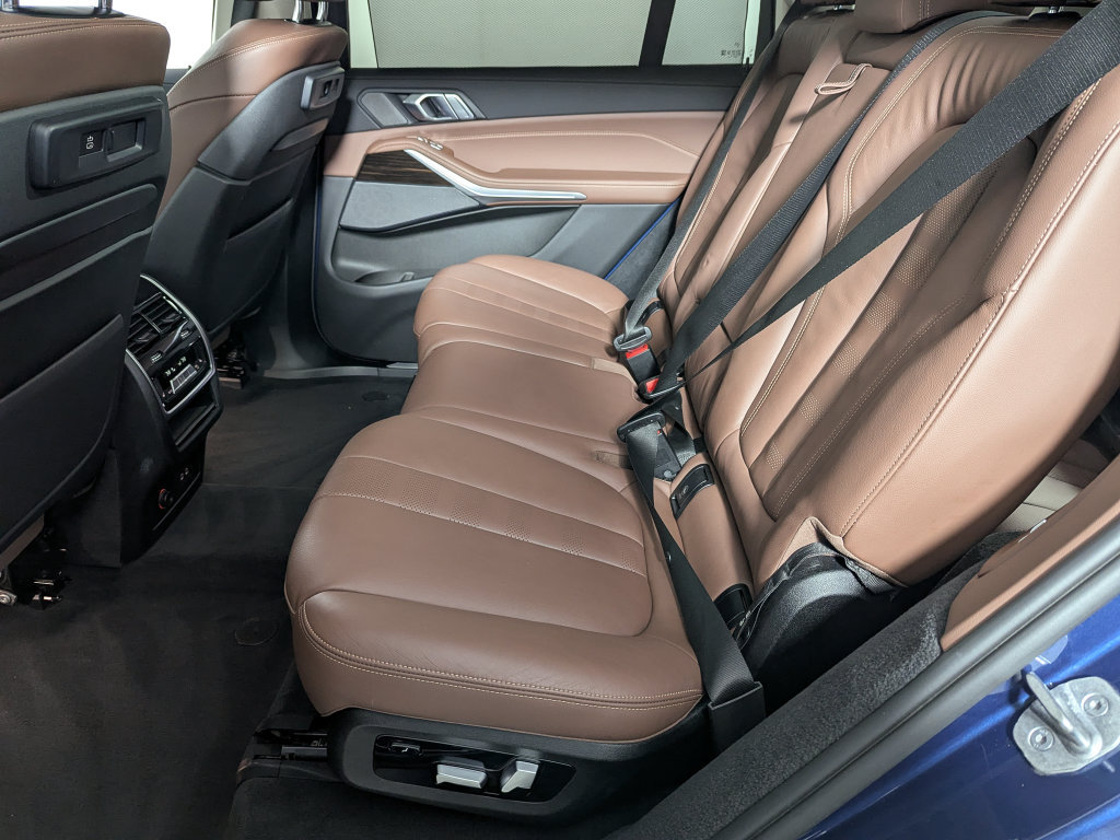 Used 2021 BMW X7 xDrive40i w/ Premium Package AWD/4WD image 49