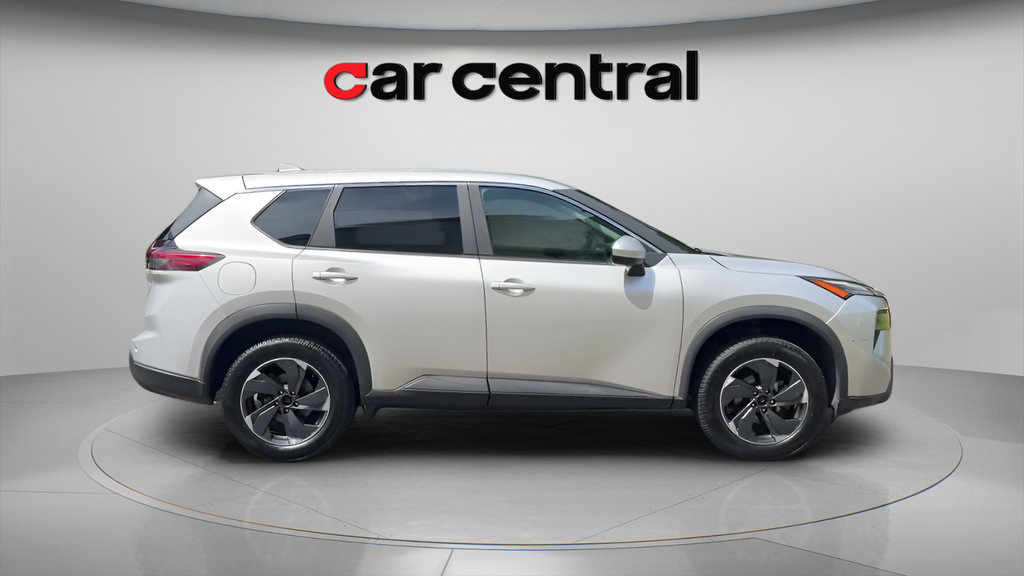 Used 2024 Nissan Rogue SV AWD/4WD image 7