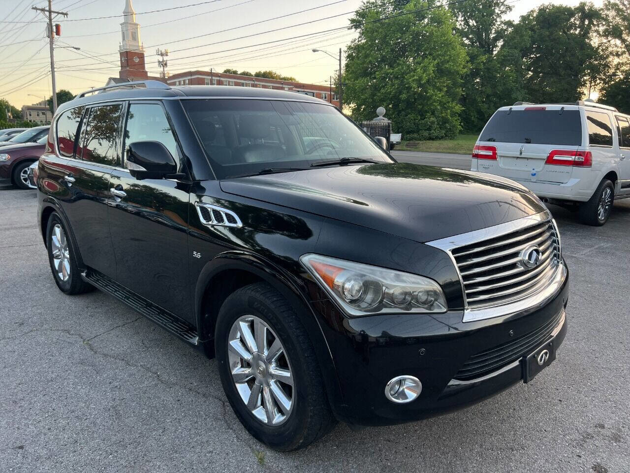 Used 2014 INFINITI QX80 4WD w/ Theater Package image 7