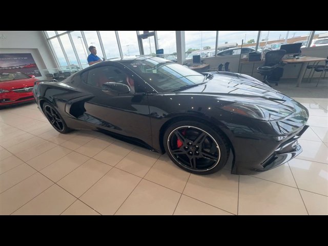 Certified 2023 Chevrolet Corvette Stingray Preferred Cpe w/ 2LT RWD image 2